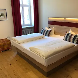 Hotel-gasthof Floetzinger Braeu Hotel